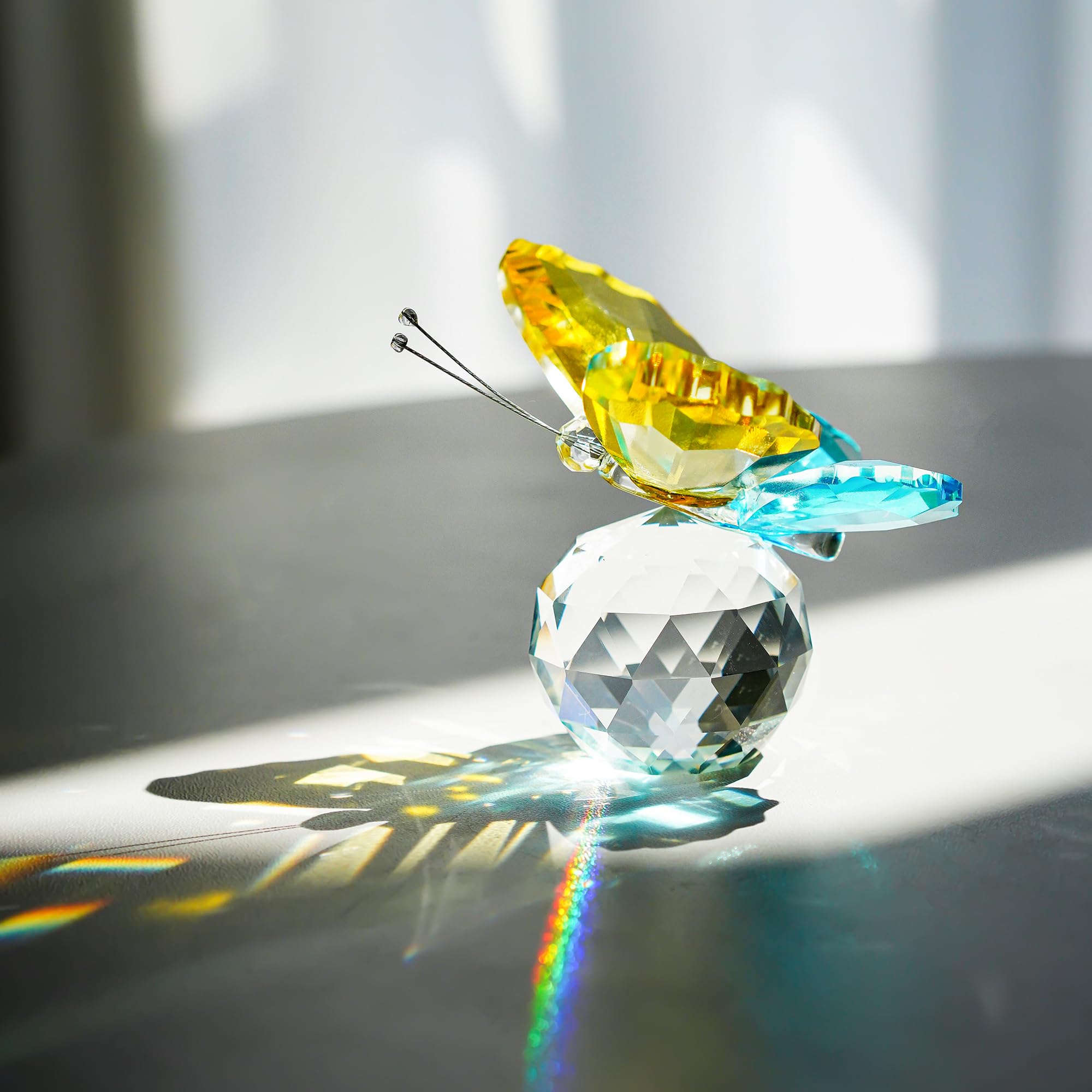 H&D HYALINE & DORA Crystal Cut Butterfly Animal Ornament Decoration for Office Table Home Bedroom