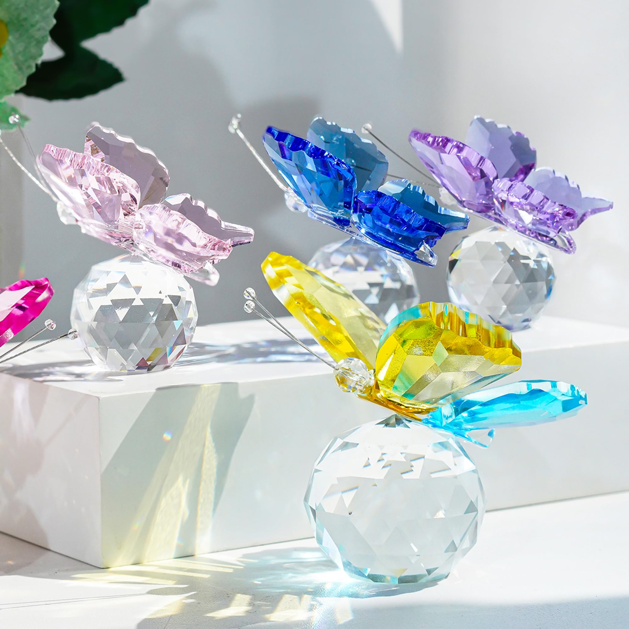 H&D HYALINE & DORA Crystal Cut Butterfly Animal Ornament Decoration for Office Table Home Bedroom